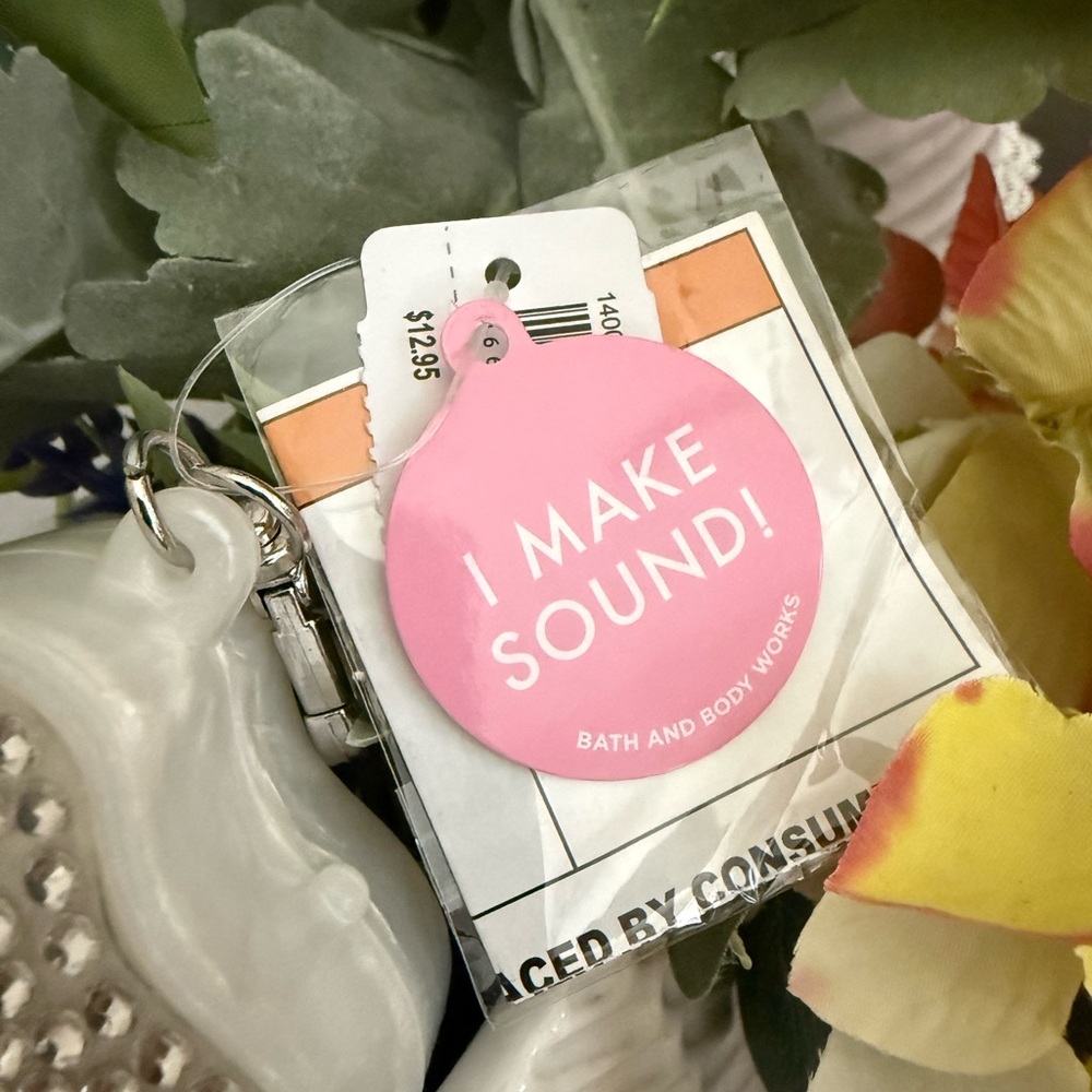 🆕🎸 BATH & BODY WORKS “BLING GUITAR” SOUND MAKING POCKETBAC HOLDER. BRAND NEW! - Picture 5 of 7